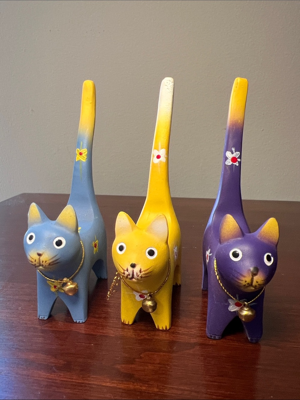 Set of 3 Handpainted Folk Art Floral Kitty Cat Figurines Long Tail Ring Holders